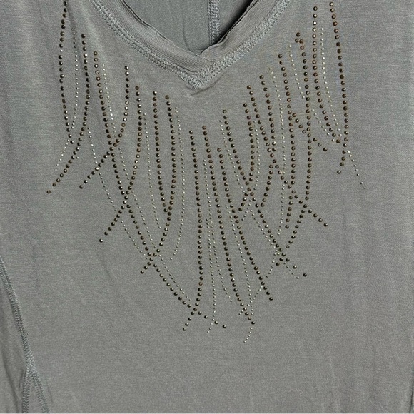 CJ Banks Women’s 2X Brown Beaded Embellished V-Neck Short Sleeve Stretch Top - Picture 4 of 10